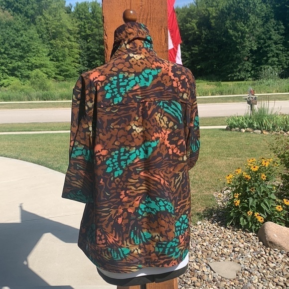 Zenergy by Chicos jacket size 2 for layering euc great colors for a stap… - Picture 4 of 12